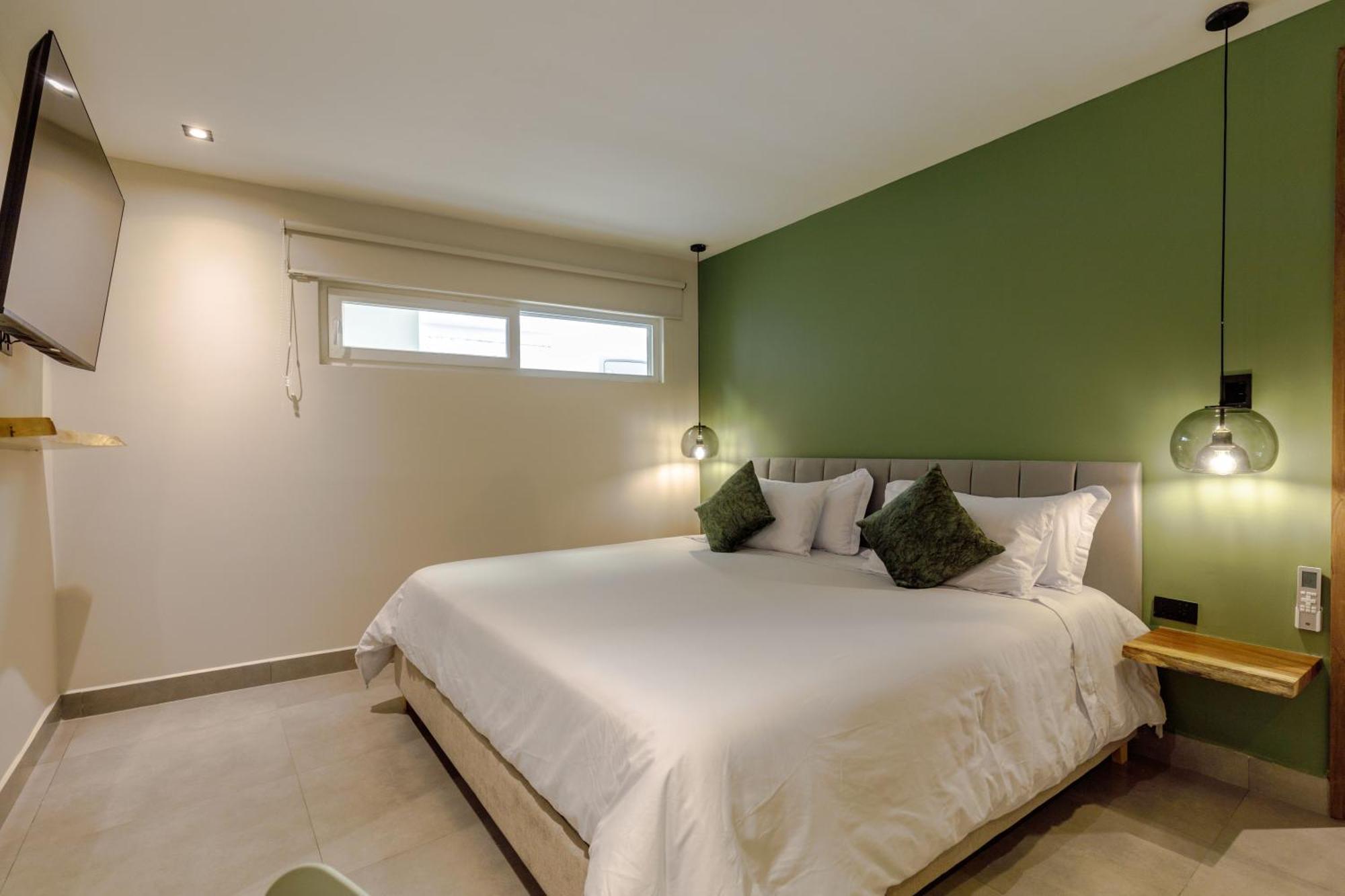 De La Cruz Apartahotel