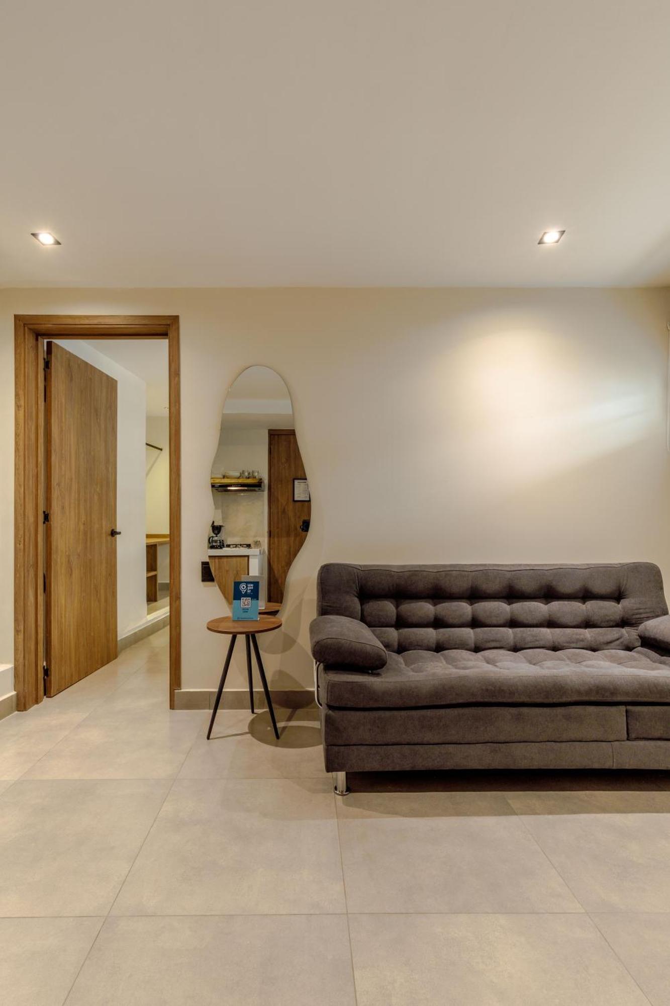 De La Cruz Apartahotel