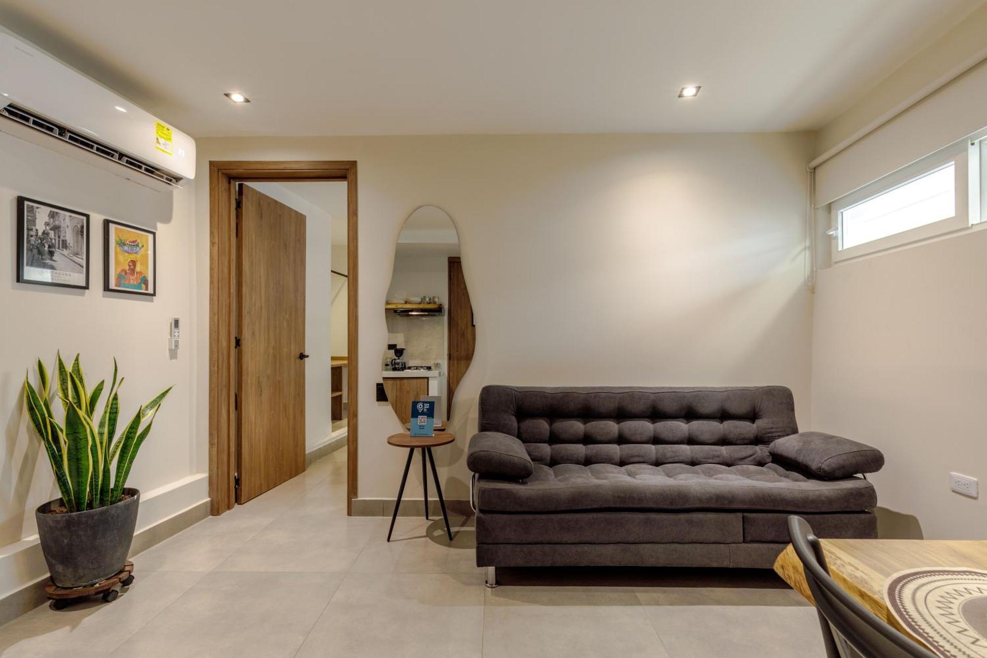 De La Cruz Apartahotel 4*