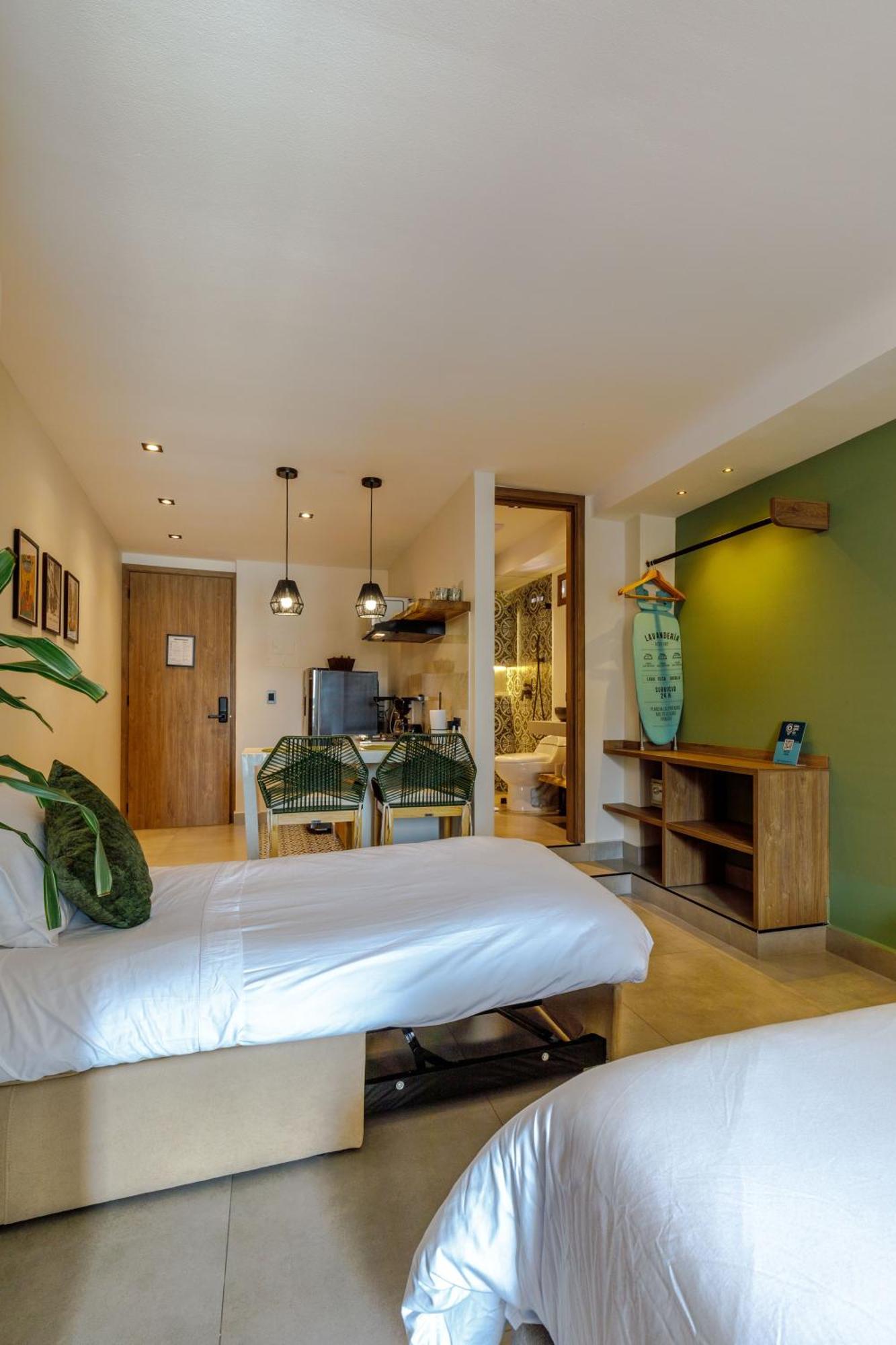 De La Cruz Apartahotel 4*