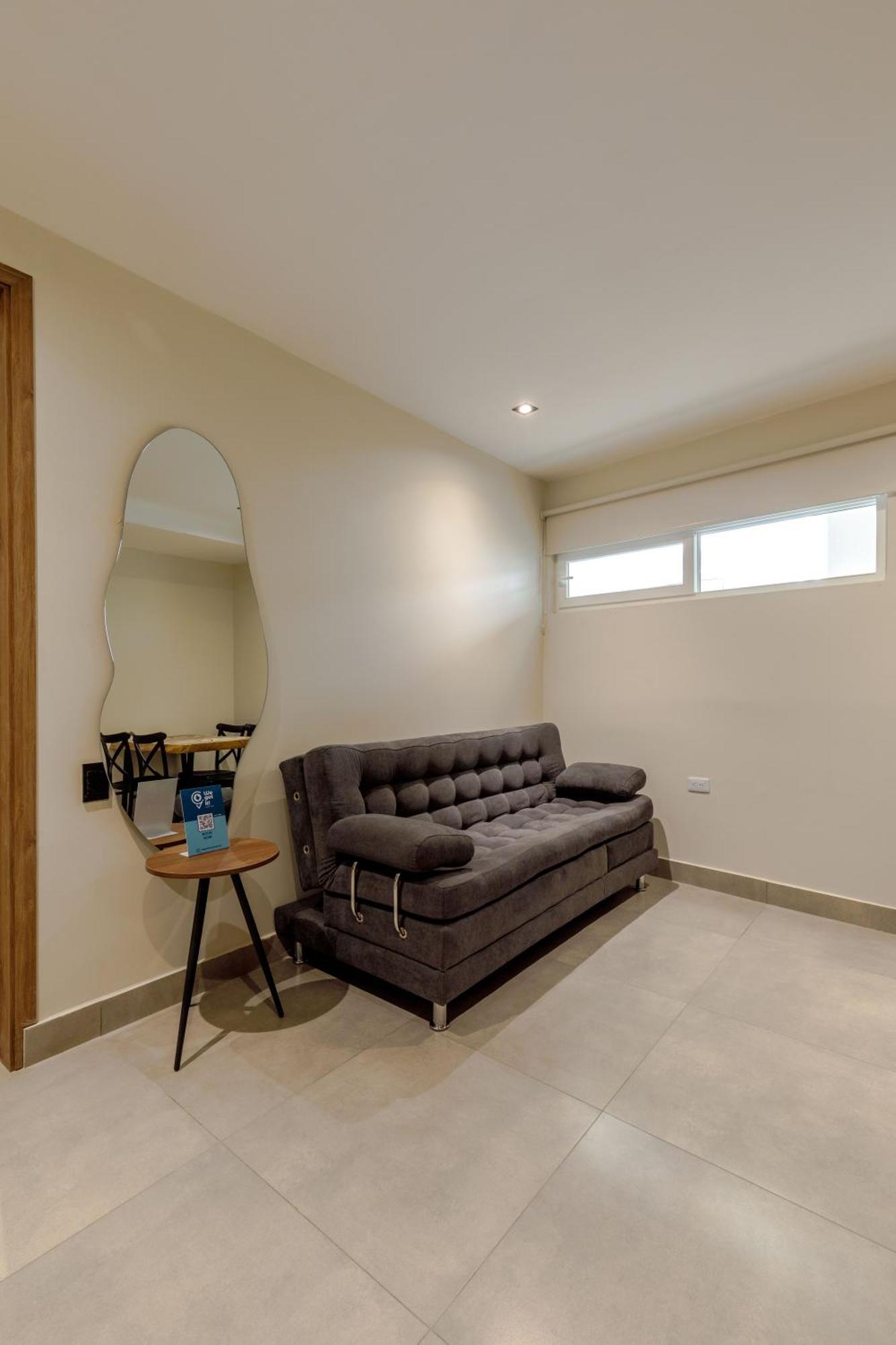 De La Cruz Aparthotel 4*