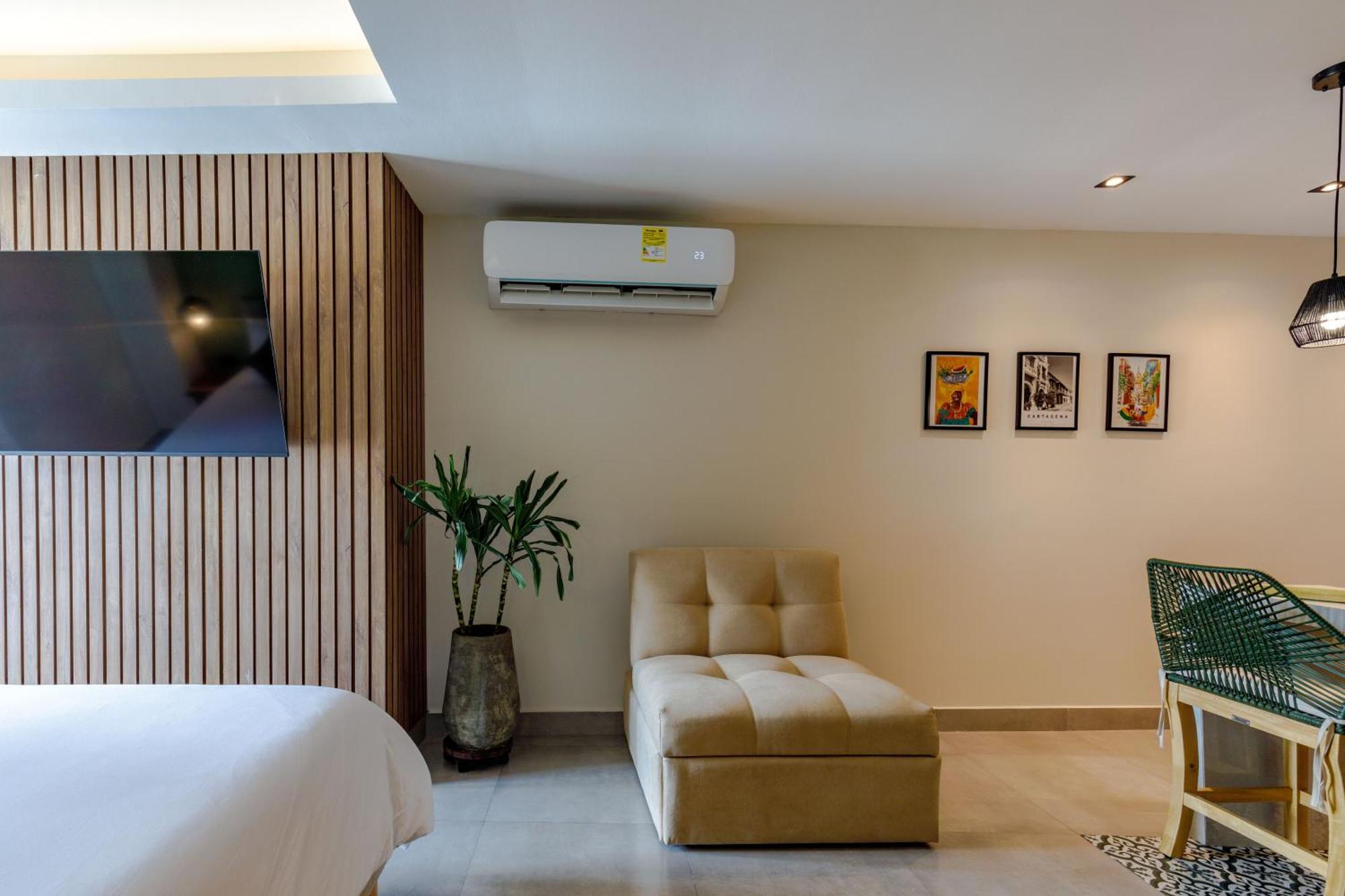 De La Cruz Aparthotel 4*
