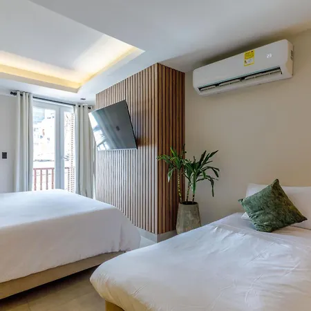 De La Cruz Apartahotel 4*