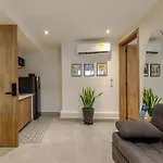 De la cruz Studio Apartments